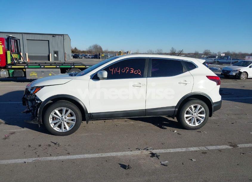 Photo 14 of 2017 Nissan Rogue SPORT S (VIN JN1BJ1CR9HW113656)