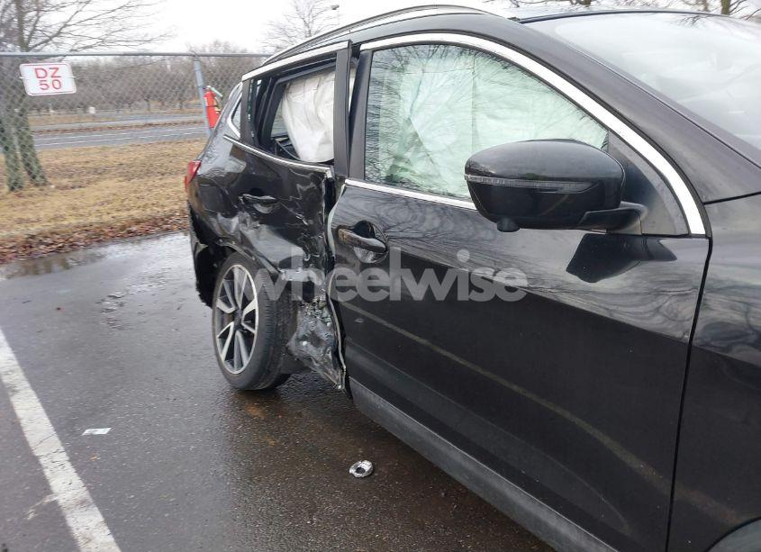 Photo 6 of 2017 Nissan Rogue SPORT SL (VIN JN1BJ1CR9HW113768)