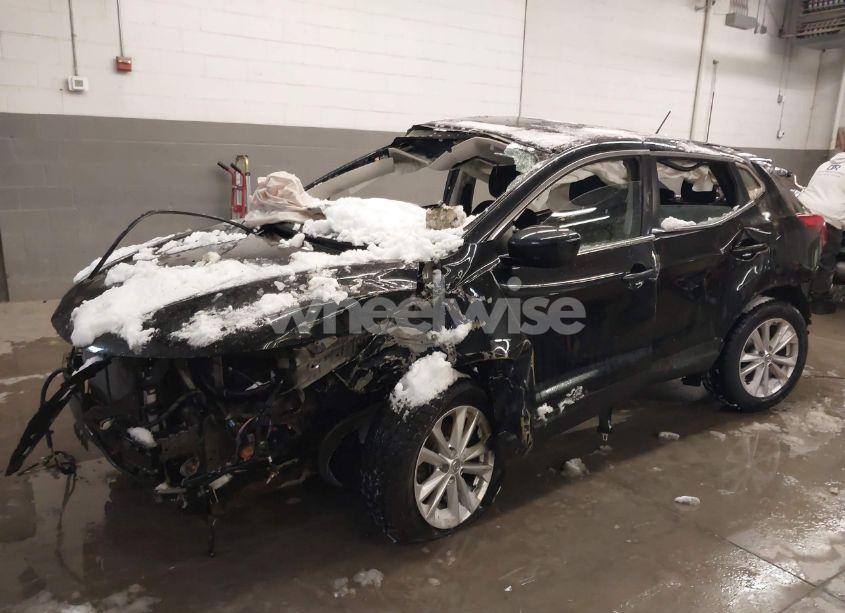 Photo 2 of 2017 Nissan Rogue SPORT S (VIN JN1BJ1CR9HW122213)