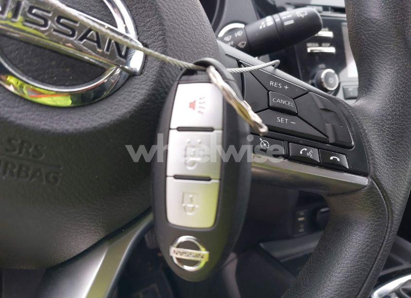 Photo 11 of 2017 Nissan Rogue SPORT SV (VIN JN1BJ1CR9HW123992)