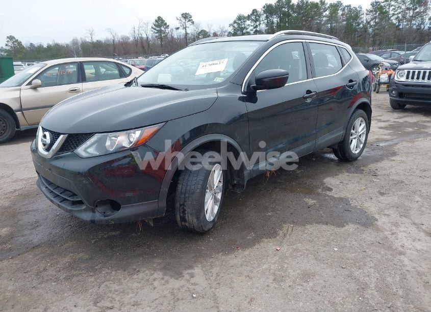 Photo 2 of 2017 Nissan Rogue SPORT SV (VIN JN1BJ1CR9HW123992)
