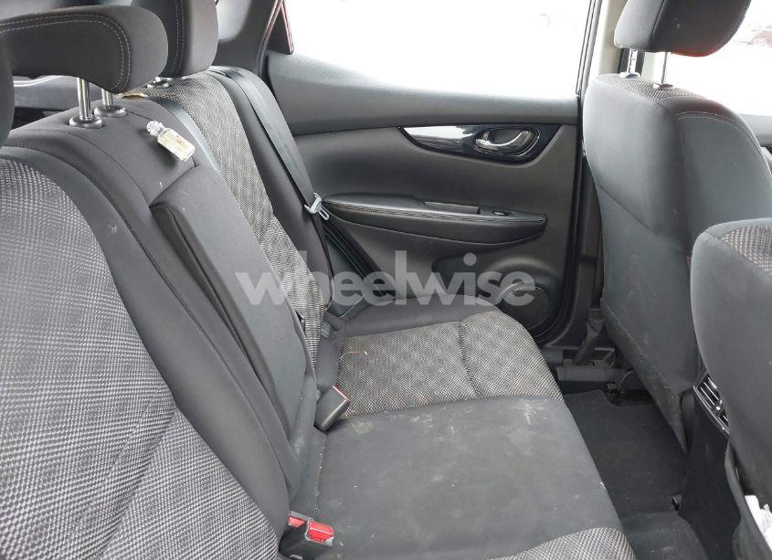 Photo 8 of 2017 Nissan Rogue SPORT SV (VIN JN1BJ1CR9HW123992)