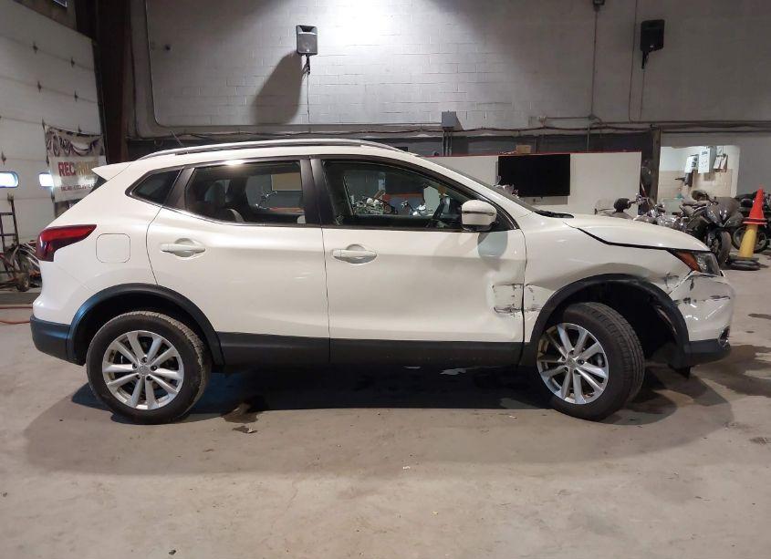 Photo 13 of 2018 Nissan Rogue SPORT SV (VIN JN1BJ1CR9JW252062)