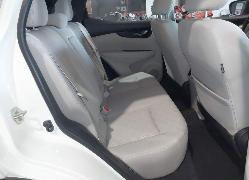 Photo 8 of 2018 Nissan Rogue SPORT SV (VIN JN1BJ1CR9JW252062)