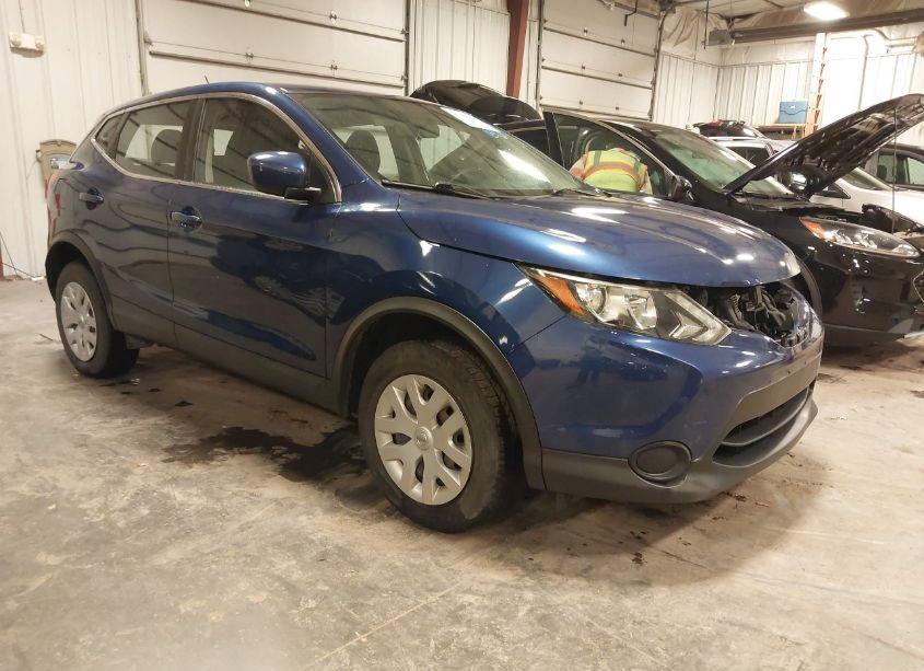 2018 Nissan Rogue SPORT S (VIN JN1BJ1CR9JW263627) main photo