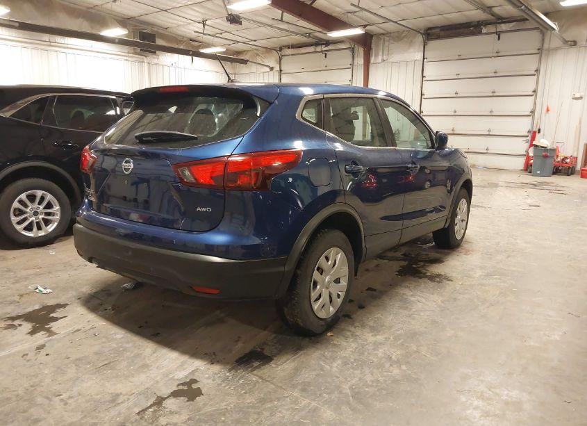 Photo 4 of 2018 Nissan Rogue SPORT S (VIN JN1BJ1CR9JW263627)
