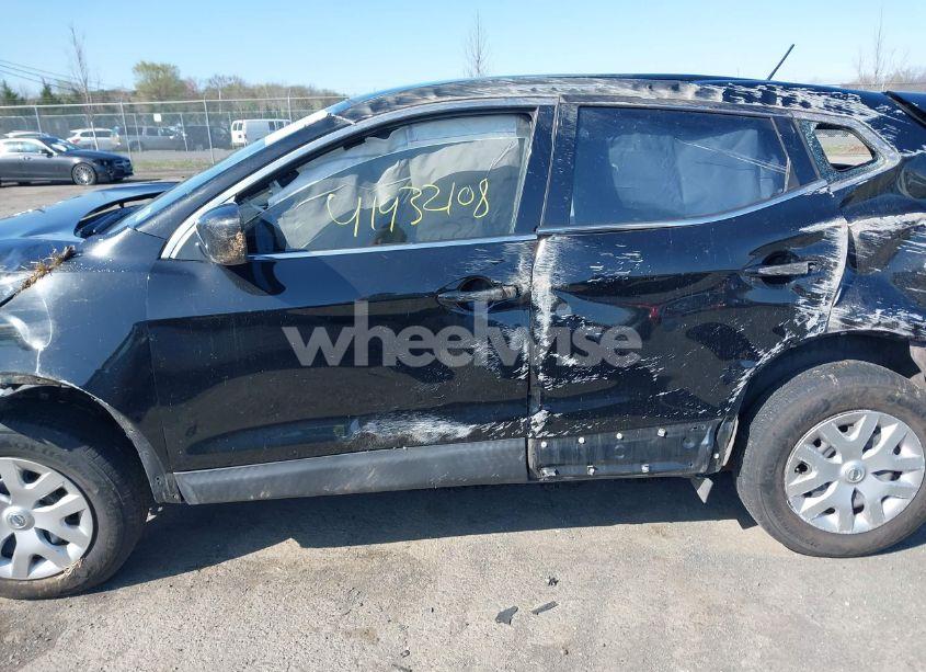 Photo 15 of 2019 Nissan Rogue SPORT S (VIN JN1BJ1CR9KW320832)