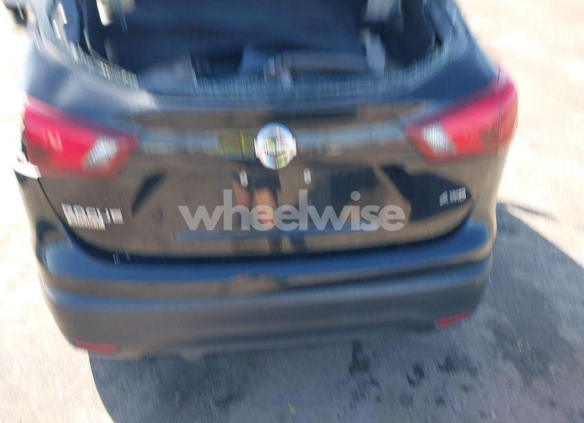 Photo 17 of 2019 Nissan Rogue SPORT S (VIN JN1BJ1CR9KW320832)