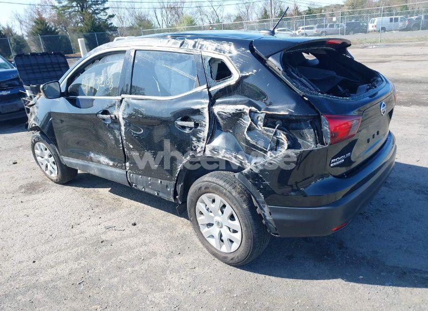 Photo 3 of 2019 Nissan Rogue SPORT S (VIN JN1BJ1CR9KW320832)