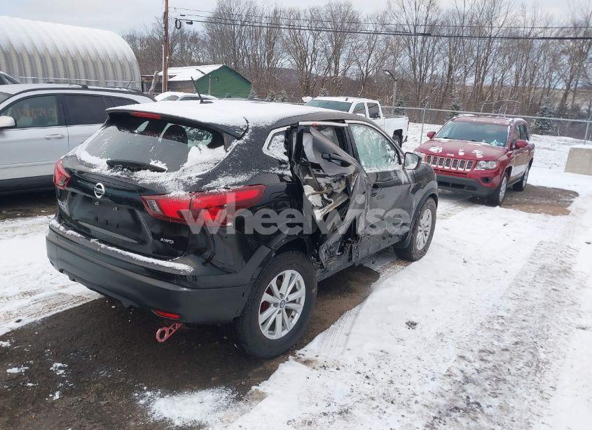 Photo 4 of 2019 Nissan Rogue SPORT S (VIN JN1BJ1CR9KW336626)