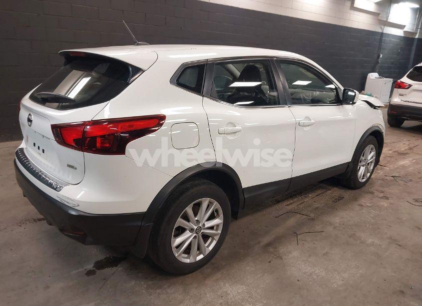 Photo 4 of 2019 Nissan Rogue SPORT S (VIN JN1BJ1CR9KW354141)
