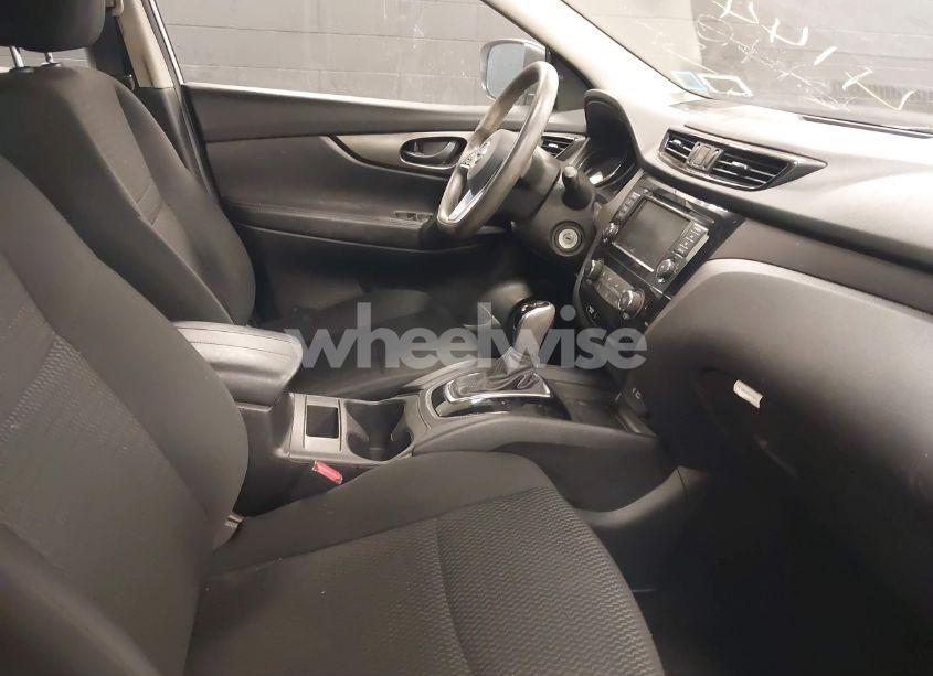 Photo 5 of 2019 Nissan Rogue SPORT S (VIN JN1BJ1CR9KW354141)