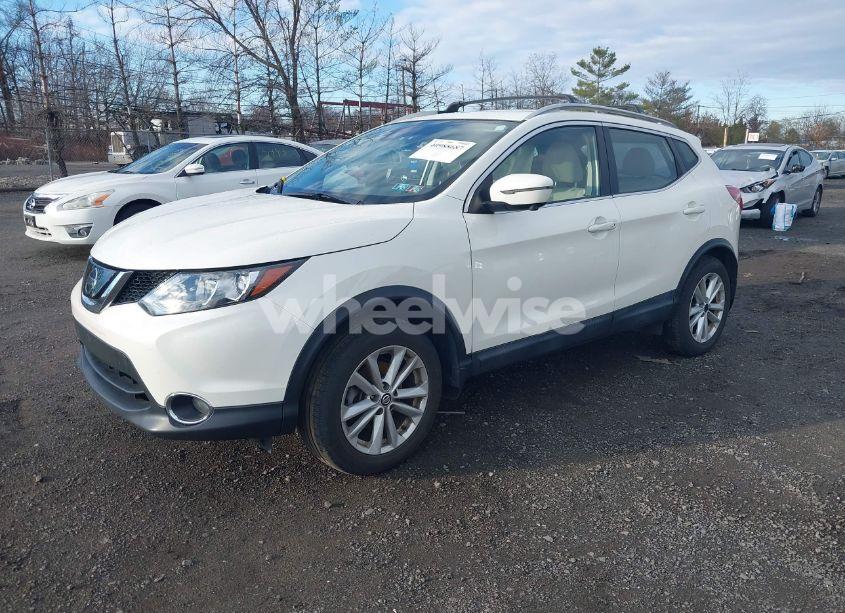 Photo 2 of 2019 Nissan Rogue SPORT SV (VIN JN1BJ1CR9KW621116)