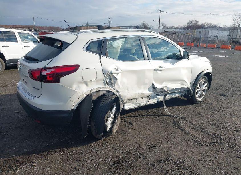 Photo 4 of 2019 Nissan Rogue SPORT SV (VIN JN1BJ1CR9KW621116)