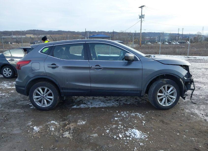 Photo 14 of 2019 Nissan Rogue SPORT S (VIN JN1BJ1CR9KW624551)