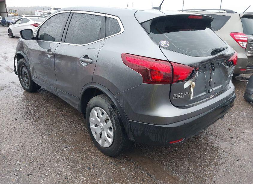 Photo 3 of 2019 Nissan Rogue SPORT S (VIN JN1BJ1CR9KW629619)