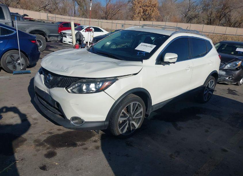 Photo 2 of 2017 Nissan Rogue SPORT SL (VIN JN1BJ1CRXHW109440)