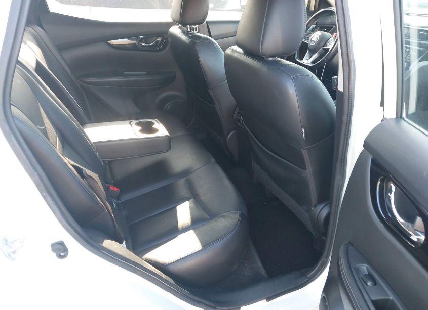 Photo 8 of 2017 Nissan Rogue SPORT SL (VIN JN1BJ1CRXHW109440)