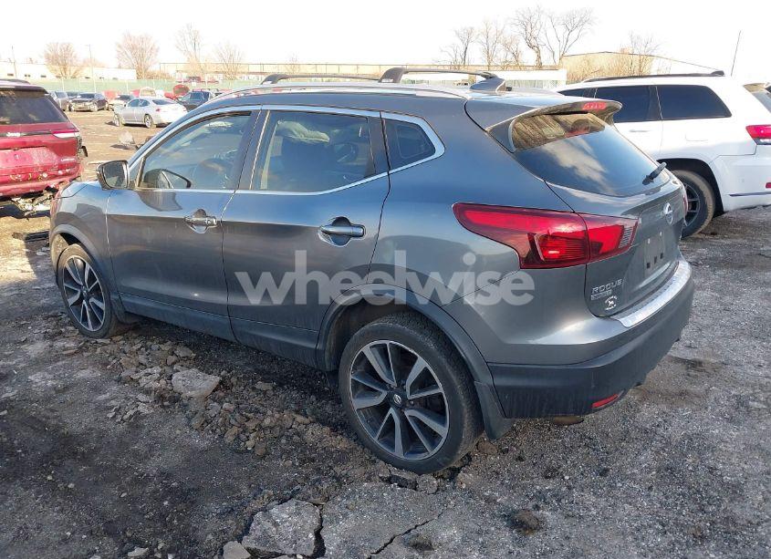 Photo 3 of 2017 Nissan Rogue SPORT SL (VIN JN1BJ1CRXHW114590)