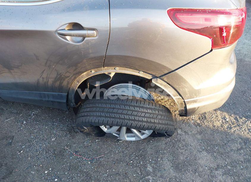 Photo 18 of 2017 Nissan Rogue SPORT SV (VIN JN1BJ1CRXHW114976)