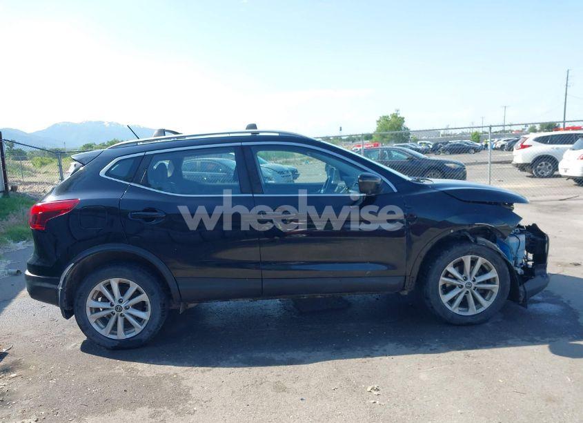 Photo 14 of 2017 Nissan Rogue SPORT SV (VIN JN1BJ1CRXHW116369)
