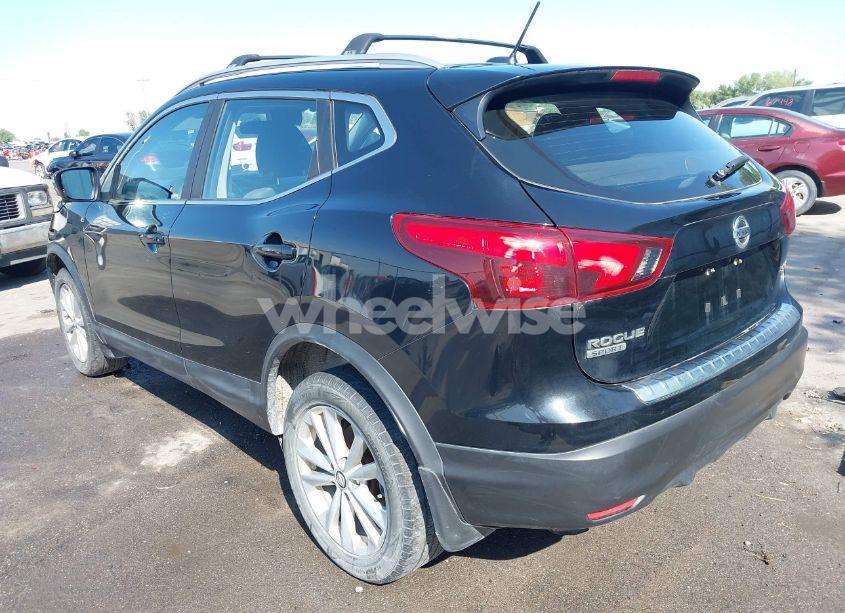 Photo 3 of 2017 Nissan Rogue SPORT SV (VIN JN1BJ1CRXHW116369)