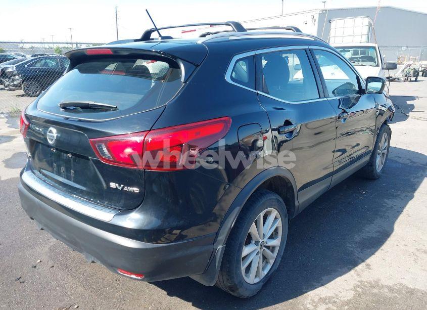 Photo 4 of 2017 Nissan Rogue SPORT SV (VIN JN1BJ1CRXHW116369)