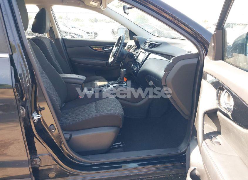 Photo 5 of 2017 Nissan Rogue SPORT SV (VIN JN1BJ1CRXHW116369)