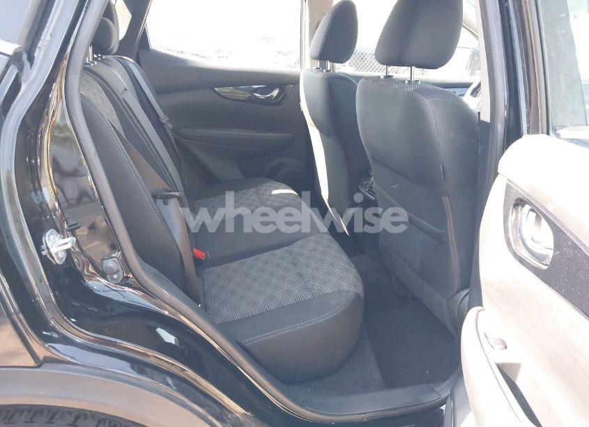 Photo 8 of 2017 Nissan Rogue SPORT SV (VIN JN1BJ1CRXHW116369)