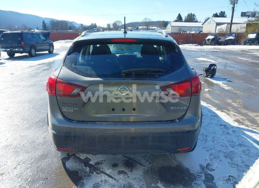 Photo 16 of 2017 Nissan Rogue SPORT SV (VIN JN1BJ1CRXHW120373)