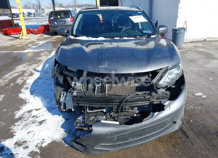 Photo 6 of 2017 Nissan Rogue SPORT SV (VIN JN1BJ1CRXHW120373)