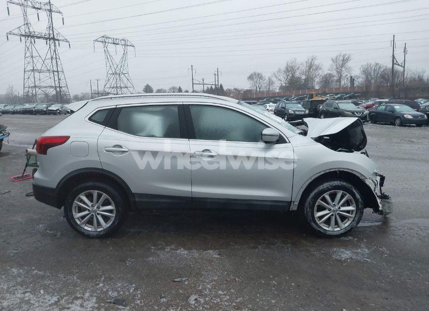 Photo 13 of 2017 Nissan Rogue SPORT SV (VIN JN1BJ1CRXHW131728)