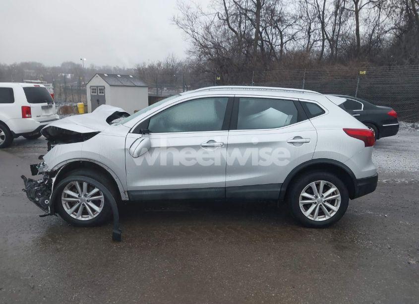 Photo 14 of 2017 Nissan Rogue SPORT SV (VIN JN1BJ1CRXHW131728)