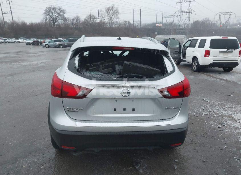 Photo 16 of 2017 Nissan Rogue SPORT SV (VIN JN1BJ1CRXHW131728)