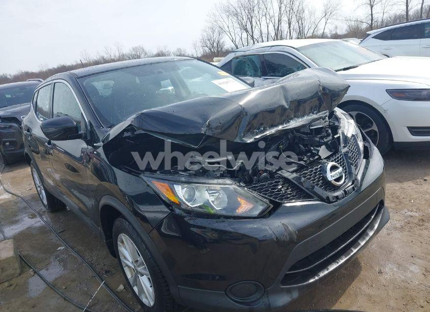 2017 Nissan Rogue SPORT S (VIN JN1BJ1CRXHW140204) main photo