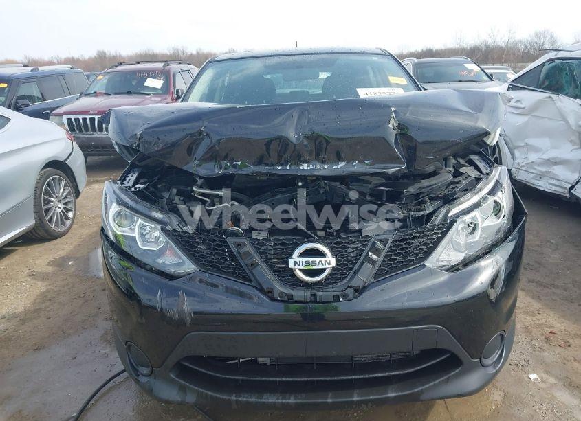 Photo 13 of 2017 Nissan Rogue SPORT S (VIN JN1BJ1CRXHW140204)