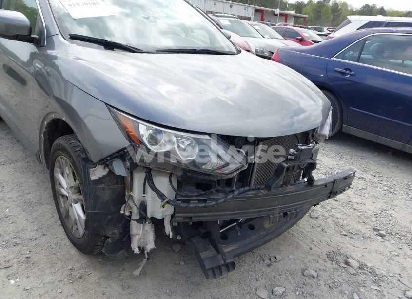 Photo 17 of 2018 Nissan Rogue SPORT S (VIN JN1BJ1CRXJW251938)