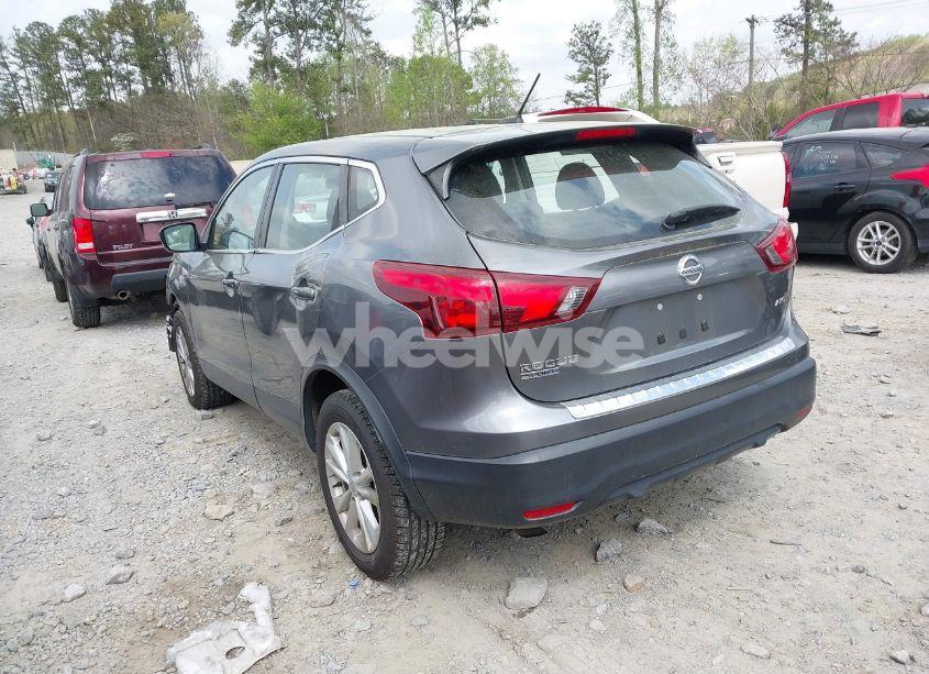 Photo 3 of 2018 Nissan Rogue SPORT S (VIN JN1BJ1CRXJW251938)