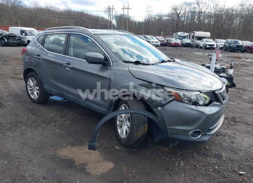 2018 Nissan Rogue SPORT SV (VIN JN1BJ1CRXJW252006) main photo