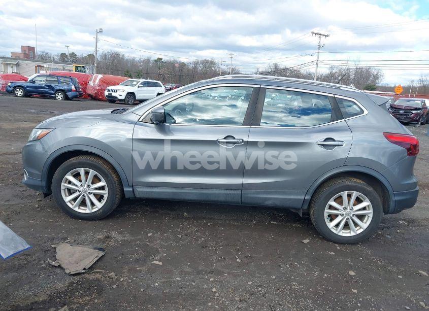 Photo 14 of 2018 Nissan Rogue SPORT SV (VIN JN1BJ1CRXJW252006)
