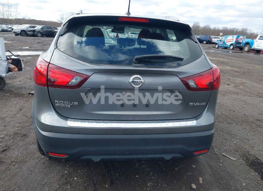Photo 16 of 2018 Nissan Rogue SPORT SV (VIN JN1BJ1CRXJW252006)