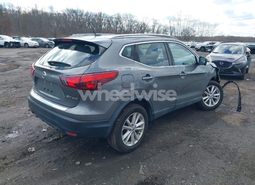 Photo 4 of 2018 Nissan Rogue SPORT SV (VIN JN1BJ1CRXJW252006)