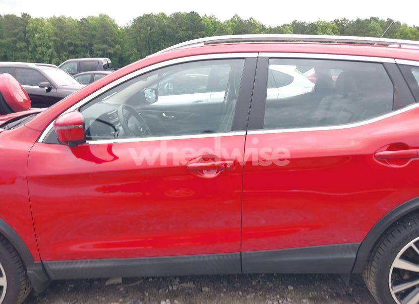 Photo 14 of 2018 Nissan Rogue SPORT SL (VIN JN1BJ1CRXJW266407)