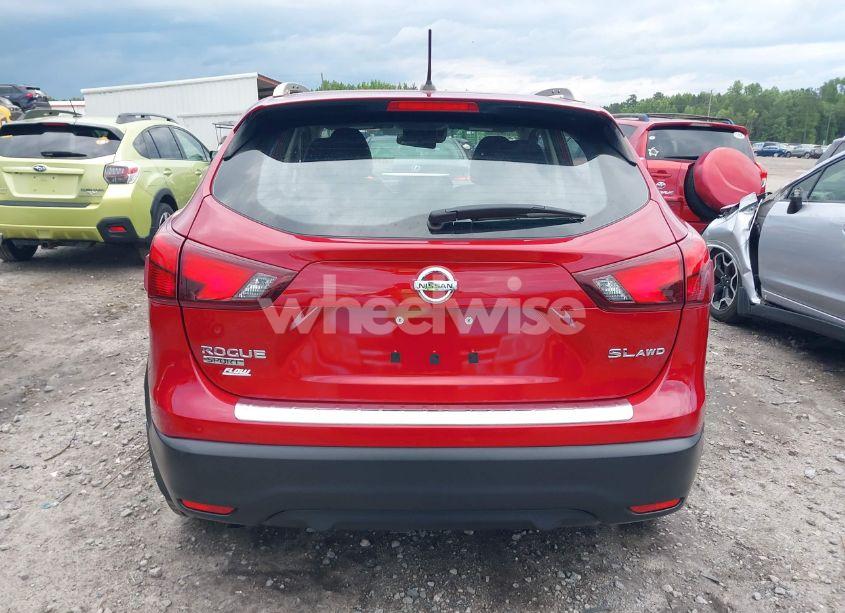 Photo 16 of 2018 Nissan Rogue SPORT SL (VIN JN1BJ1CRXJW266407)