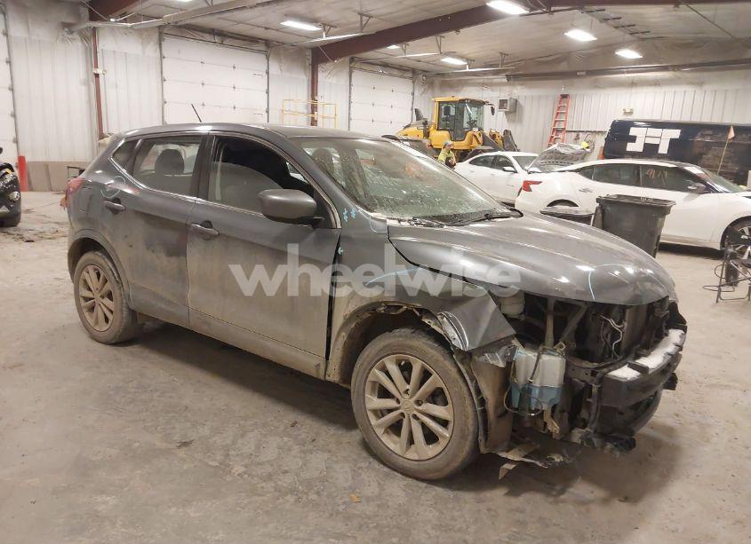 2018 Nissan Rogue SPORT S (VIN JN1BJ1CRXJW285474) main photo