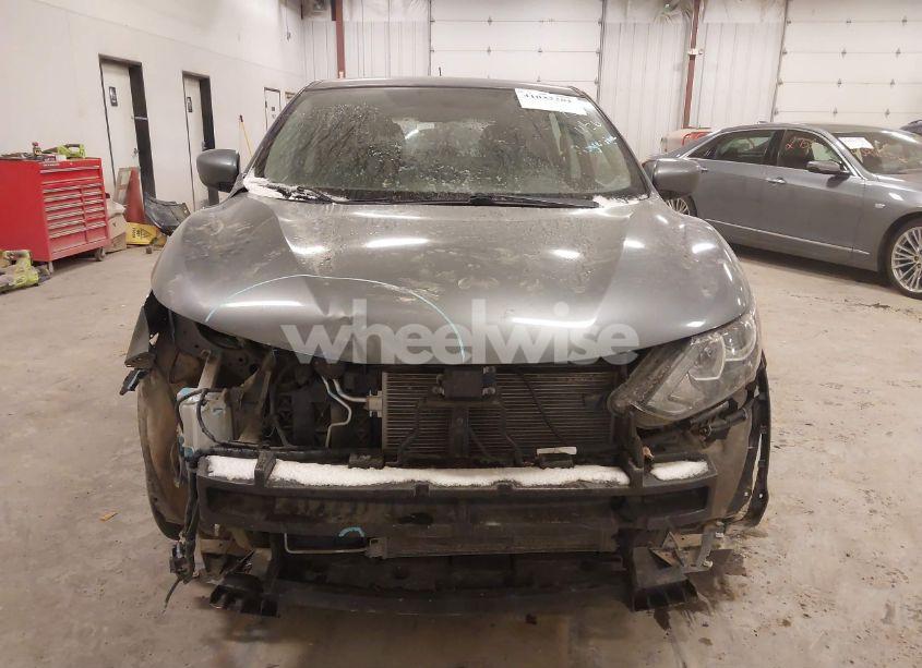 Photo 12 of 2018 Nissan Rogue SPORT S (VIN JN1BJ1CRXJW285474)