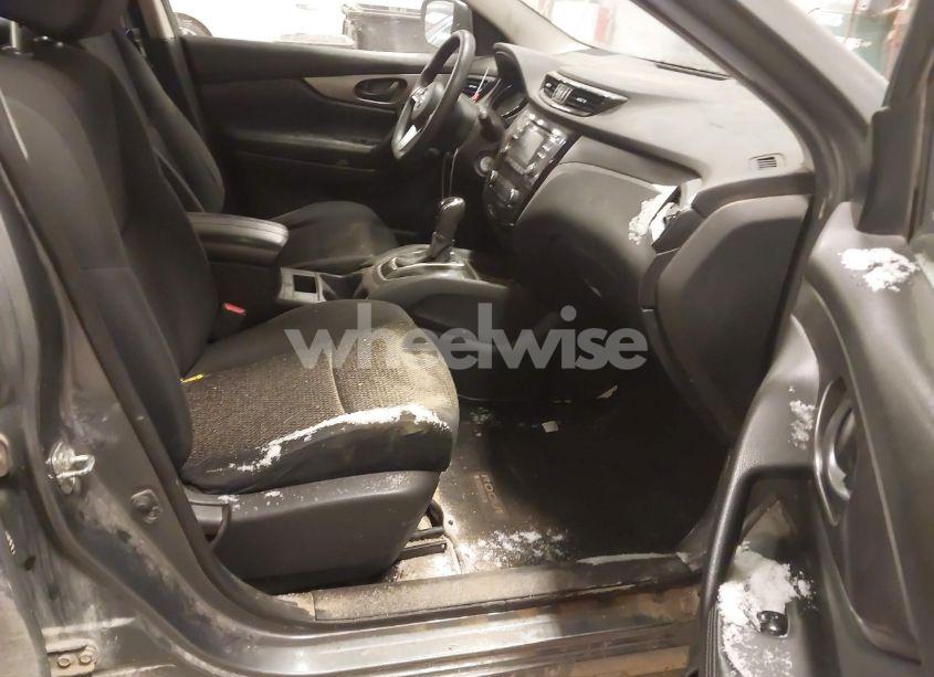 Photo 5 of 2018 Nissan Rogue SPORT S (VIN JN1BJ1CRXJW285474)