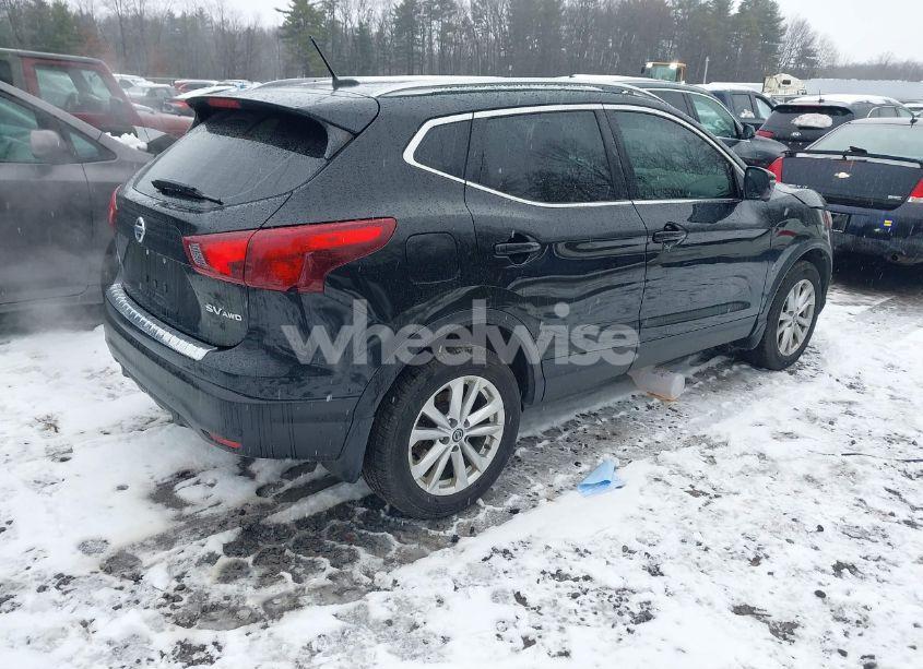 Photo 4 of 2019 Nissan Rogue SPORT SV (VIN JN1BJ1CRXKW323223)
