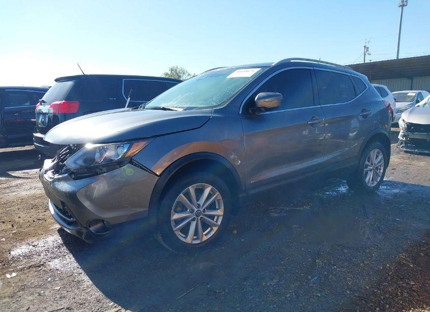 Photo 2 of 2019 Nissan Rogue SPORT SV (VIN JN1BJ1CRXKW332102)