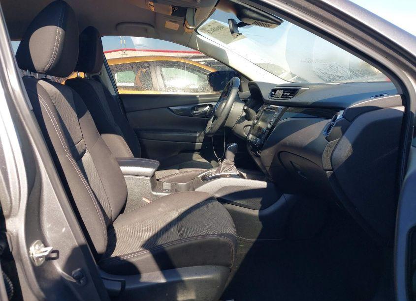 Photo 5 of 2019 Nissan Rogue SPORT SV (VIN JN1BJ1CRXKW332102)